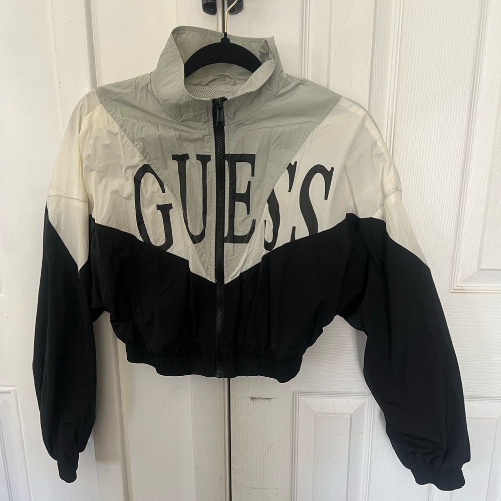 GUESS 90s Inspired Jacket Cropped